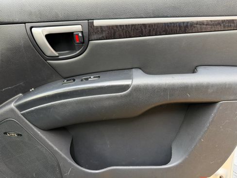Used 2008 Hyundai Santa Fe Limited FWD image 15