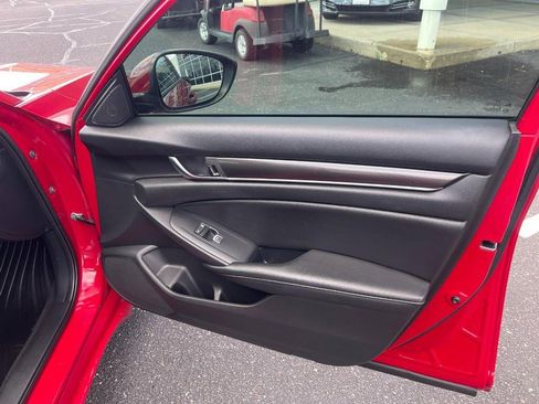 Used 2019 Honda Accord Sport image 11