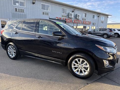 Used 2020 Chevrolet Equinox LT w/ Driver Convenience Package image 10