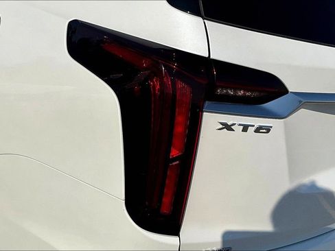 Used 2024 Cadillac XT6 Luxury w/ LPO, Floor Liner Package image 30