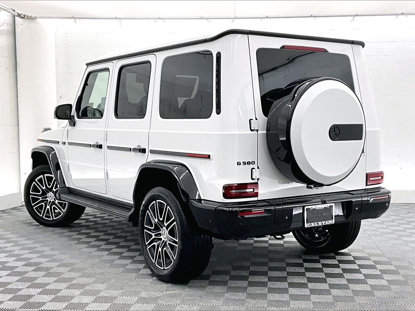 New 2027 Mercedes-Benz G 580 e image 2