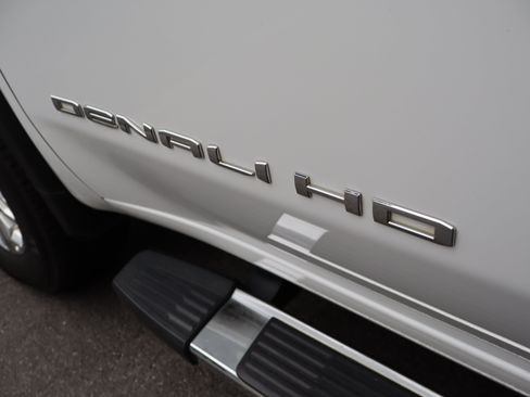 Used 2022 GMC Sierra 2500 Denali AWD/4WD image 27