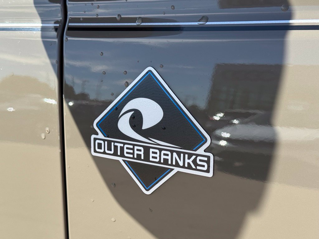 Used 2025 Ford Bronco Outer Banks AWD/4WD image 7