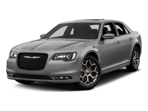 Used 2018 Chrysler 300 S image 2