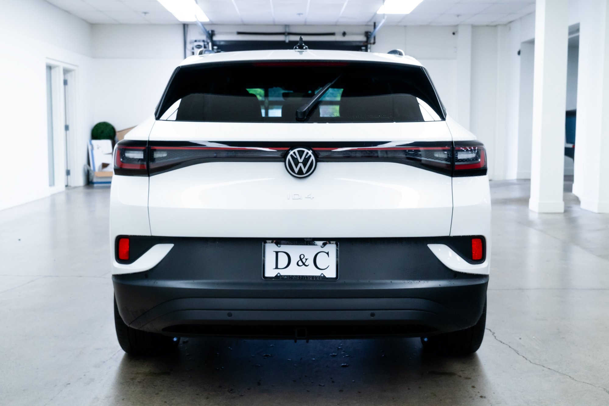 Used 2023 Volkswagen ID.4 Pro S AWD/4WD image 5