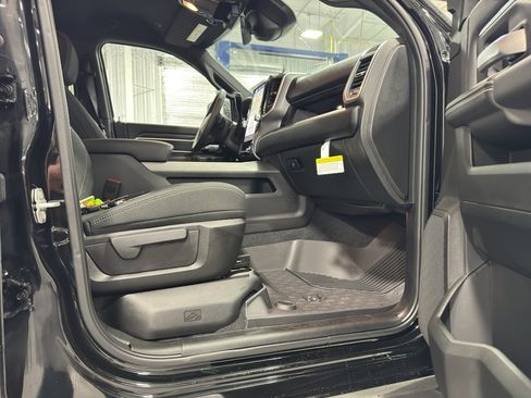 Used 2025 RAM 2500 Lone Star image 17