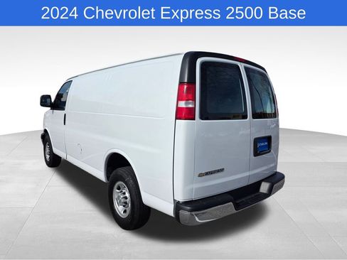 Used 2024 Chevrolet Express 2500 Work Van w/ Driver Convenience Package image 7