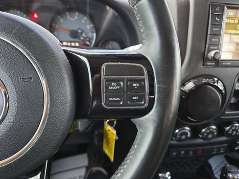 Used 2017 Jeep Wrangler Unlimited Sahara AWD/4WD image 19