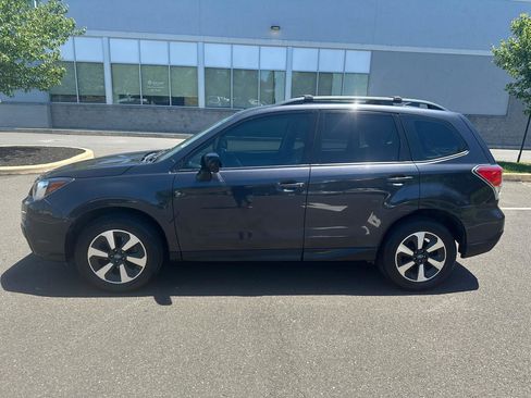 Used 2018 Subaru Forester 2.5i w/ Alloy Wheel Package AWD/4WD image 9