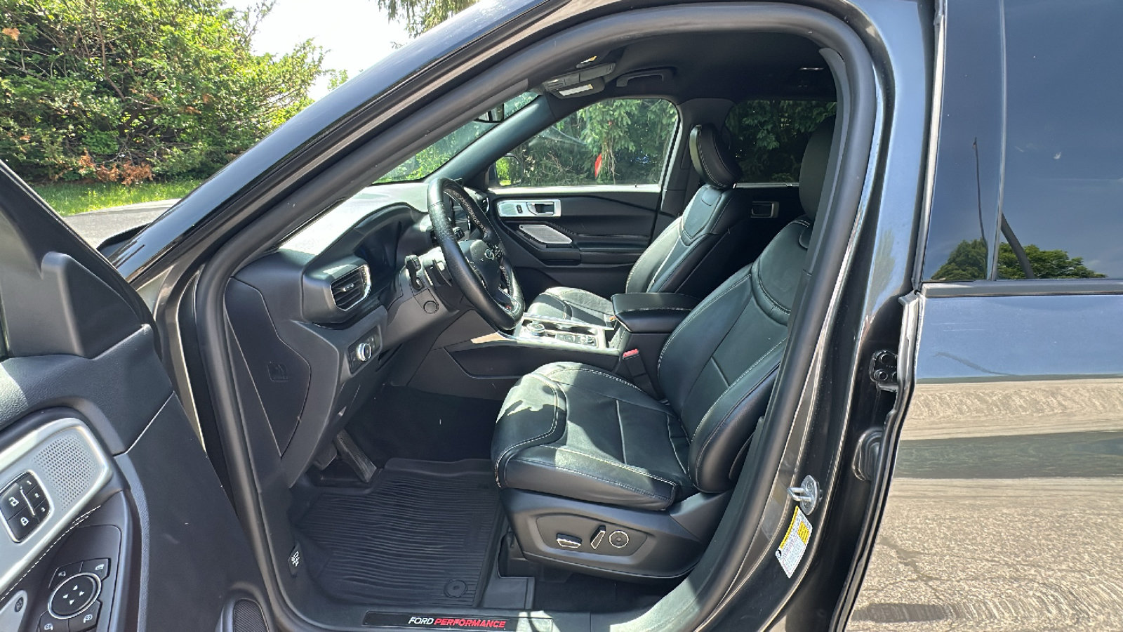 Used 2020 Ford Explorer ST w/ Premium Technology Package AWD/4WD image 13