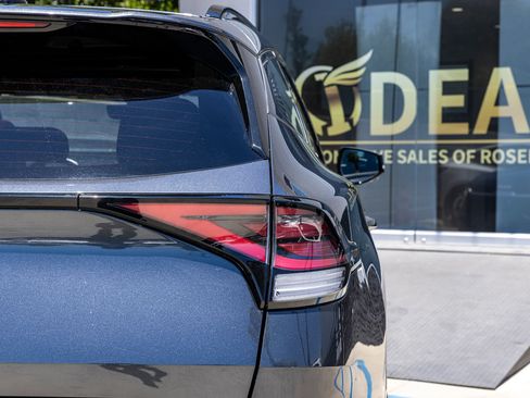 Used 2023 Kia Sportage SX FWD image 12