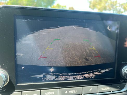 Used 2025 Nissan Altima 2.5 SV FWD image 22