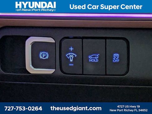 Used 2025 Hyundai Santa Fe Limited FWD image 37