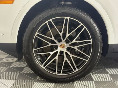 New 2026 Porsche Cayenne Coupe image 11