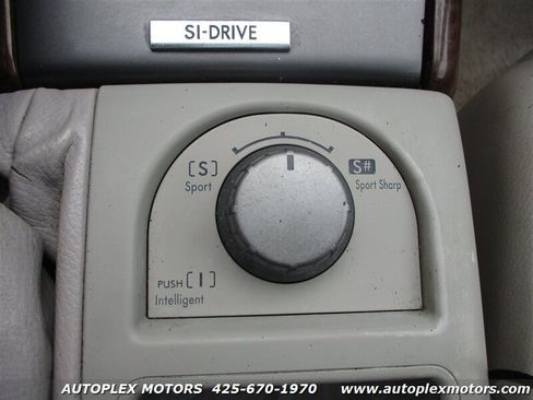 Used 2008 Subaru Outback 2.5XT Limited image 27