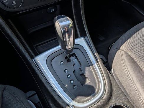 Used 2013 Chrysler 200 Touring FWD image 29