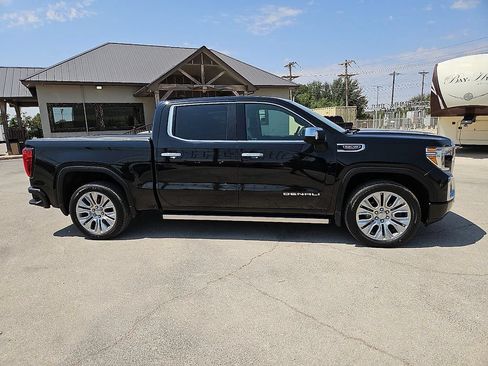 Used 2022 GMC Sierra 1500 Denali w/ Denali Premium Package AWD/4WD image 9