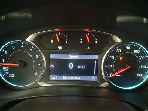 Used 2022 Chevrolet Traverse LT AWD/4WD image 27