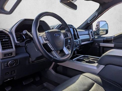 Used 2022 Ford F250 Lariat w/ Black Appearance Package image 10
