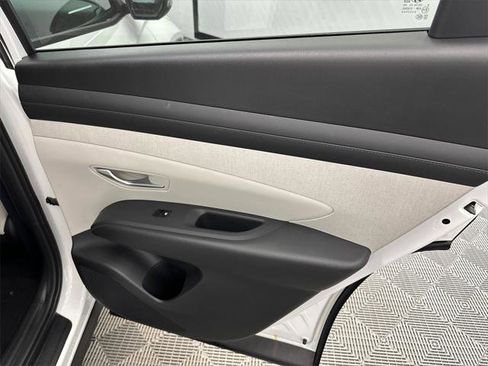 New 2026 Hyundai Tucson SEL image 17