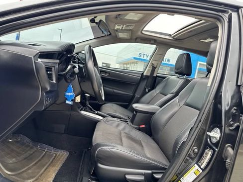 Used 2015 Toyota Corolla S FWD image 18