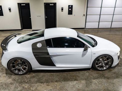 Used 2012 Audi R8 V10 image 22