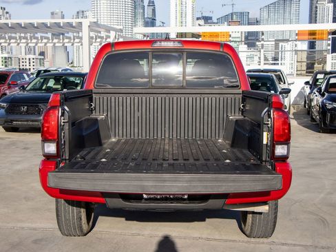 Used 2021 Toyota Tacoma SR w/ SR Convenience Package image 10