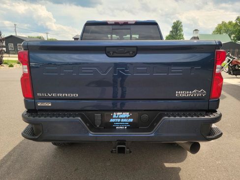 Used 2022 Chevrolet Silverado 2500 High Country w/ Z71 Off-Road Package AWD/4WD image 5