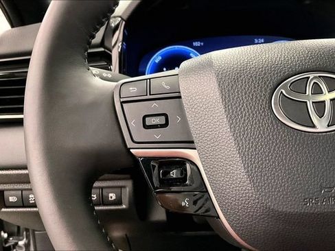 Used 2025 Toyota Camry XSE FWD image 27