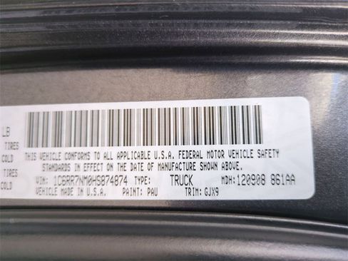 Used 2017 RAM 1500 Laramie w/ Convenience Group image 34