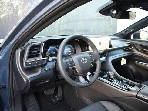 New 2026 Toyota Crown Nightshade image 6