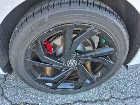 Used 2023 Volkswagen Jetta GLI Autobahn w/ GLI Black Package image 9