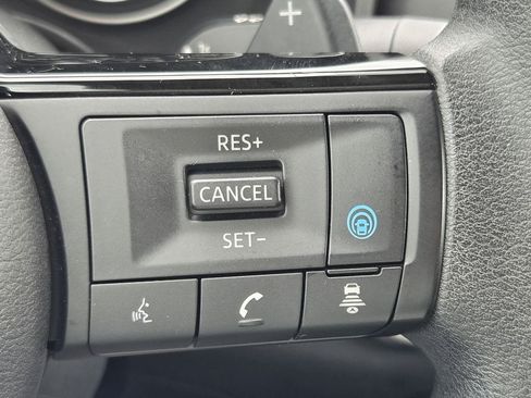 Used 2023 Nissan Rogue SV FWD image 22