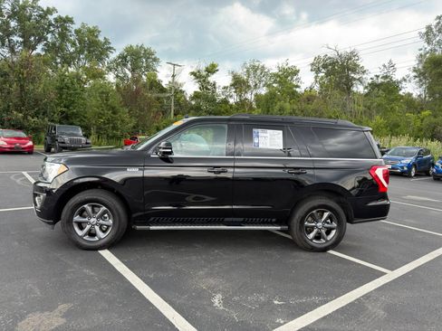 Used 2021 Ford Expedition XLT AWD/4WD image 3