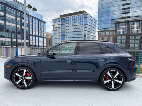 Certified 2026 Porsche Cayenne GTS AWD/4WD image 2