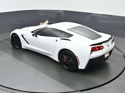 Used 2017 Chevrolet Corvette Stingray Coupe w/ 1LT RWD image 29