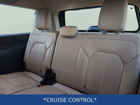 Used 2024 Ford Expedition Max Limited image 19