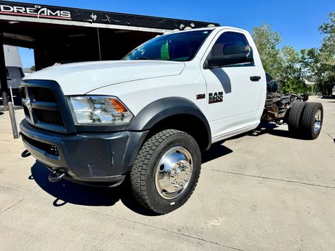 Used 2018 RAM 5500 Tradesman w/ Power & Remote Entry Group image 2
