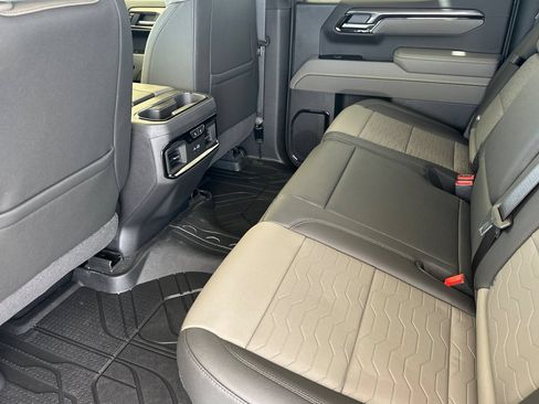New 2026 Chevrolet Silverado 1500 ZR2 AWD/4WD image 13