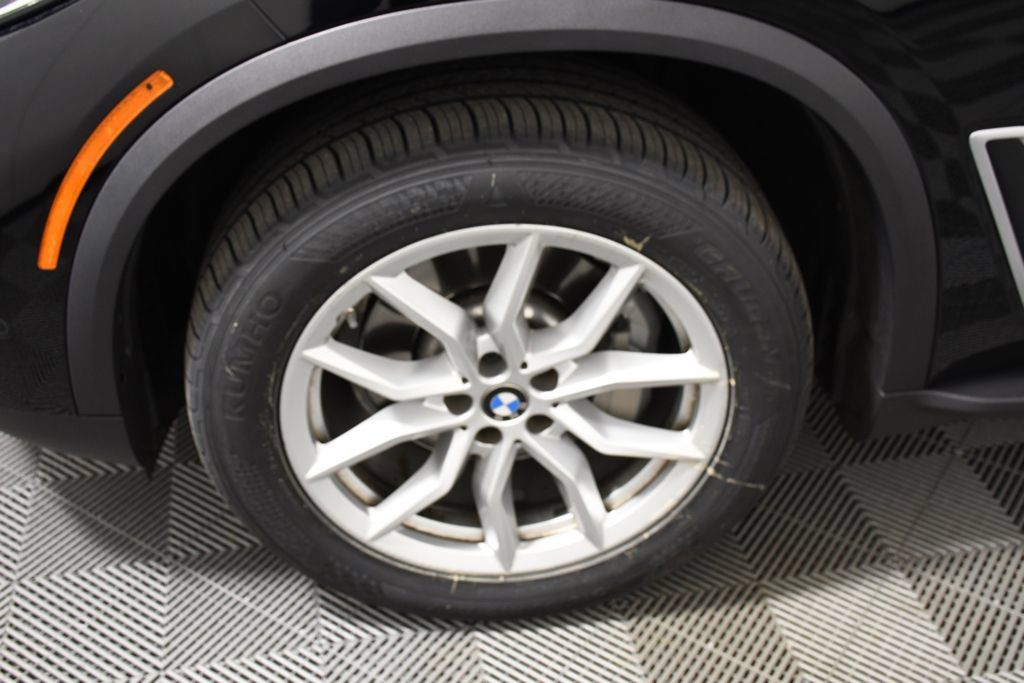 Used 2023 BMW X5 xDrive40i AWD/4WD image 11