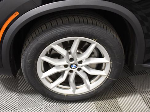 Used 2023 BMW X5 xDrive40i AWD/4WD image 11