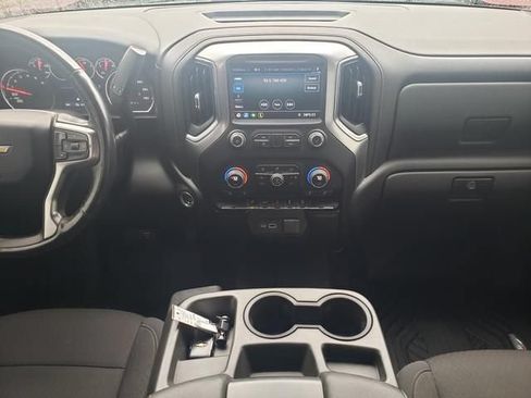 Used 2021 Chevrolet Silverado 1500 LT w/ Z71 Off-Road Package AWD/4WD image 16