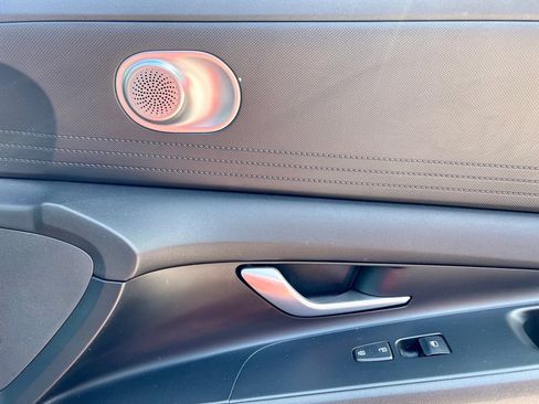 Used 2021 Hyundai Elantra SE image 43