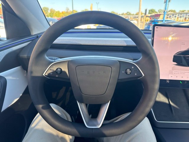 Used 2026 Tesla Model Y Long Range AWD/4WD image 27