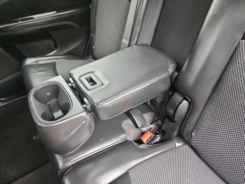 Used 2017 Dodge Journey Crossroad FWD image 31