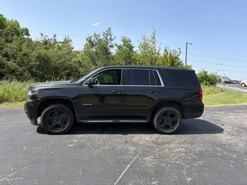 Used 2018 Chevrolet Tahoe LT w/ Luxury Package RWD image 4