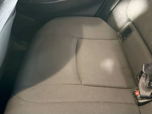 Used 2022 Toyota Corolla Cross LE w/ Moonroof Package image 28