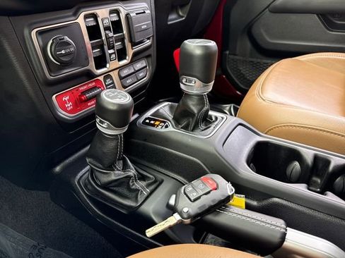 Used 2021 Jeep Gladiator Rubicon image 32