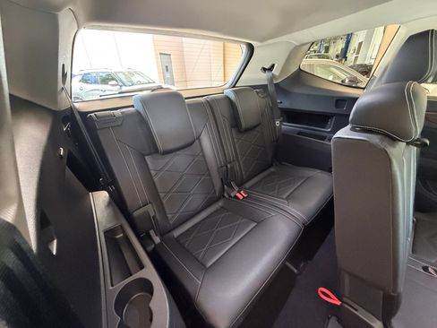 Used 2026 Volkswagen Atlas SE FWD image 25
