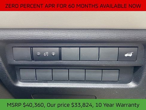 New 2025 Mitsubishi Outlander SE image 41